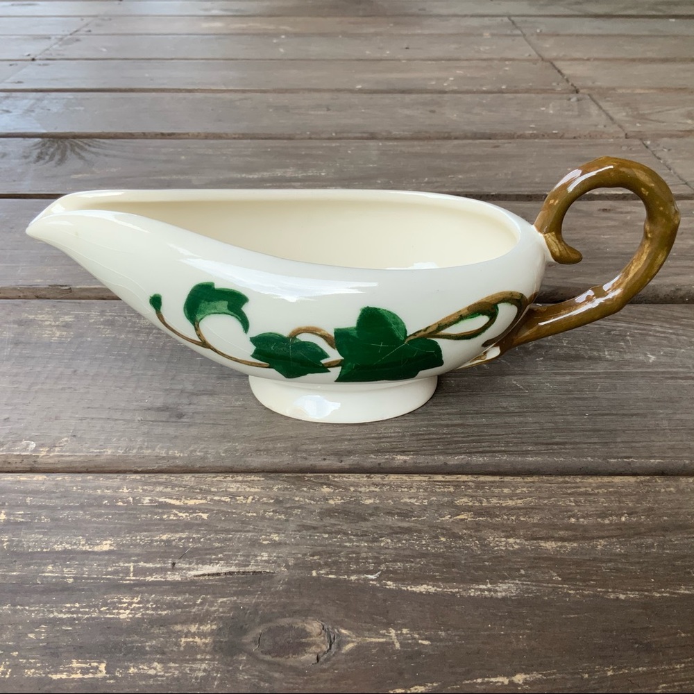 Vintage Metlox Poppytrail California Ivy gravy boat